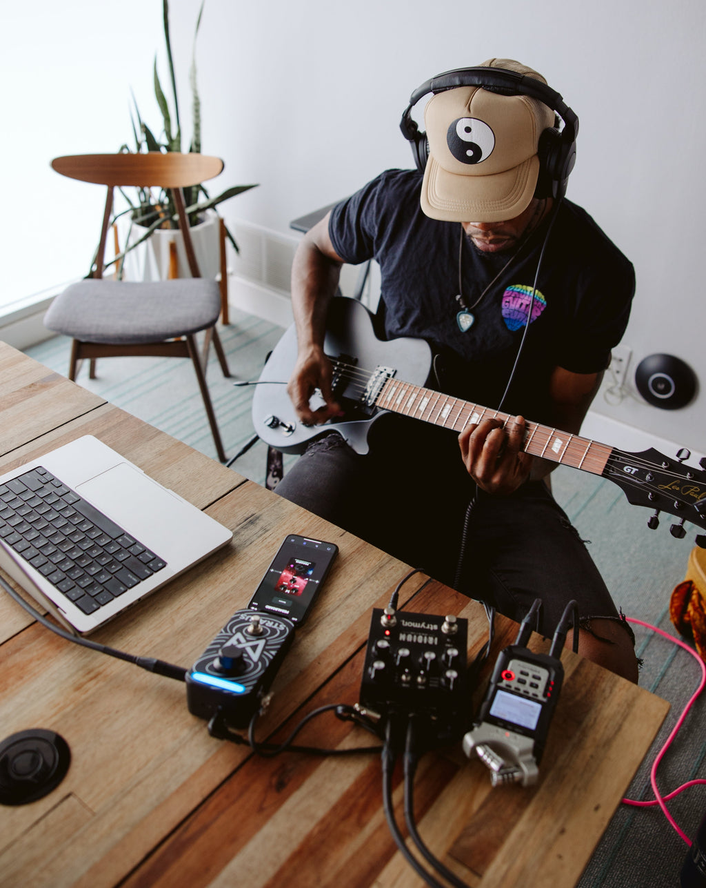 Stratus®: One Pedal, Infinite Sounds